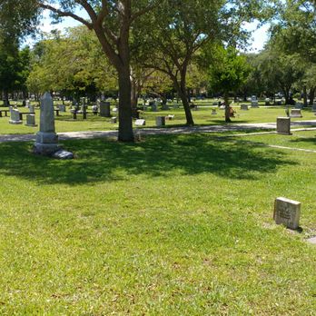 Evergreen Cemetery - Evergreen Cemetery in Fort Lauderdale - Funeral Services & Cemeteries Near Me - Fort Lauderdale, Florida