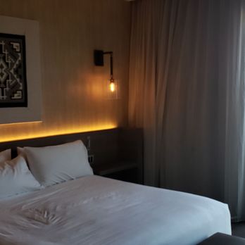 Hotel Chaco - Unbelievably soft bed and luxurious bedding. With a beautiful balcony. - Venues & Event Spaces Near Me - Albuquerque, New Mexico Hotel Chaco - Unbelievably soft bed and luxurious bedding. With a beautiful balcony. - Venues & Event Spaces Near Me - Albuquerque, New Mexico