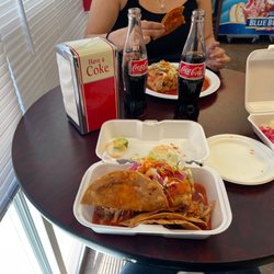 Tortas Ahogadas y Tacos Atemajac - Tortas ahogadas
