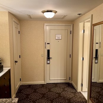 Omni Las Colinas Hotel - Hotels Near Me - Irving, Texas