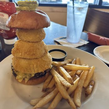 Skull Creek Dockside - Smashburger - Seafood Near Me - Hilton Head Island, South Carolina Skull Creek Dockside - Smashburger - Seafood Near Me - Hilton Head Island, South Carolina