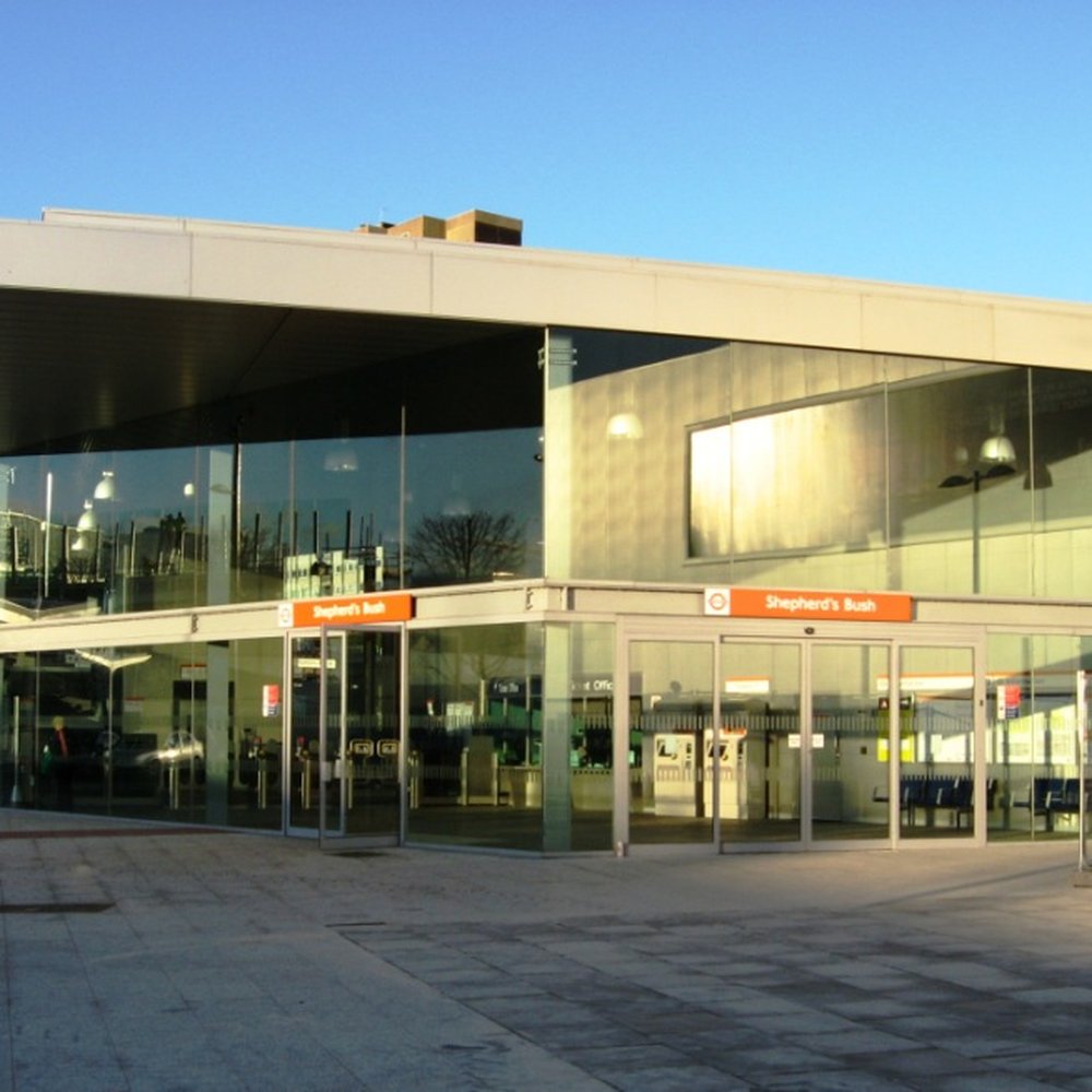 Shepherd's Bush - Public Transportation Near Me - London, XGL