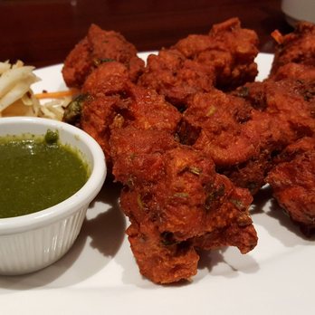 Royal Jade - Chicken pakora with a cilantro/parsley spicy based dip - Hakka Near Me - Vaughan, Ontario