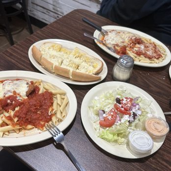 Roma Pizza - Chicken parm,garlic bread,salad - Pizza Near Me - Dickinson, Texas Roma Pizza - Chicken parm,garlic bread,salad - Pizza Near Me - Dickinson, Texas