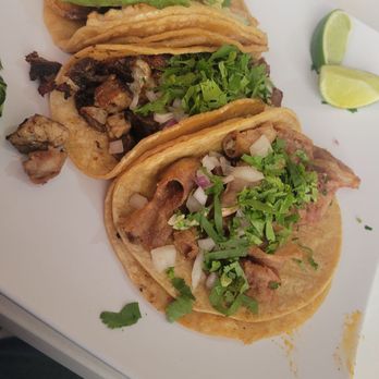 La Catrina - Fish, lengua (tongue) & tripa (tripe) tacos - Mexican Near Me - Chicago, Illinois