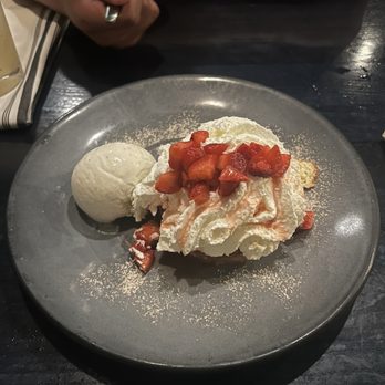 Livery - Seasonal Tres Leches - Latin American Near Me - Noblesville, Indiana