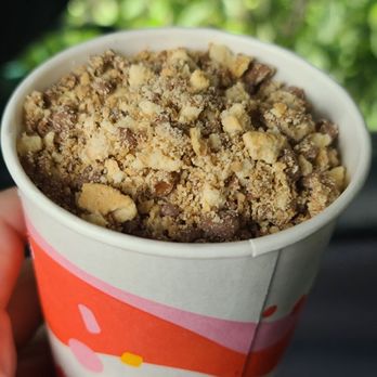 McDonald's - Peanut Butter Crunch McFlurry - Fast Food Near Me - Honolulu, Hawaii McDonald's - Peanut Butter Crunch McFlurry - Fast Food Near Me - Honolulu, Hawaii
