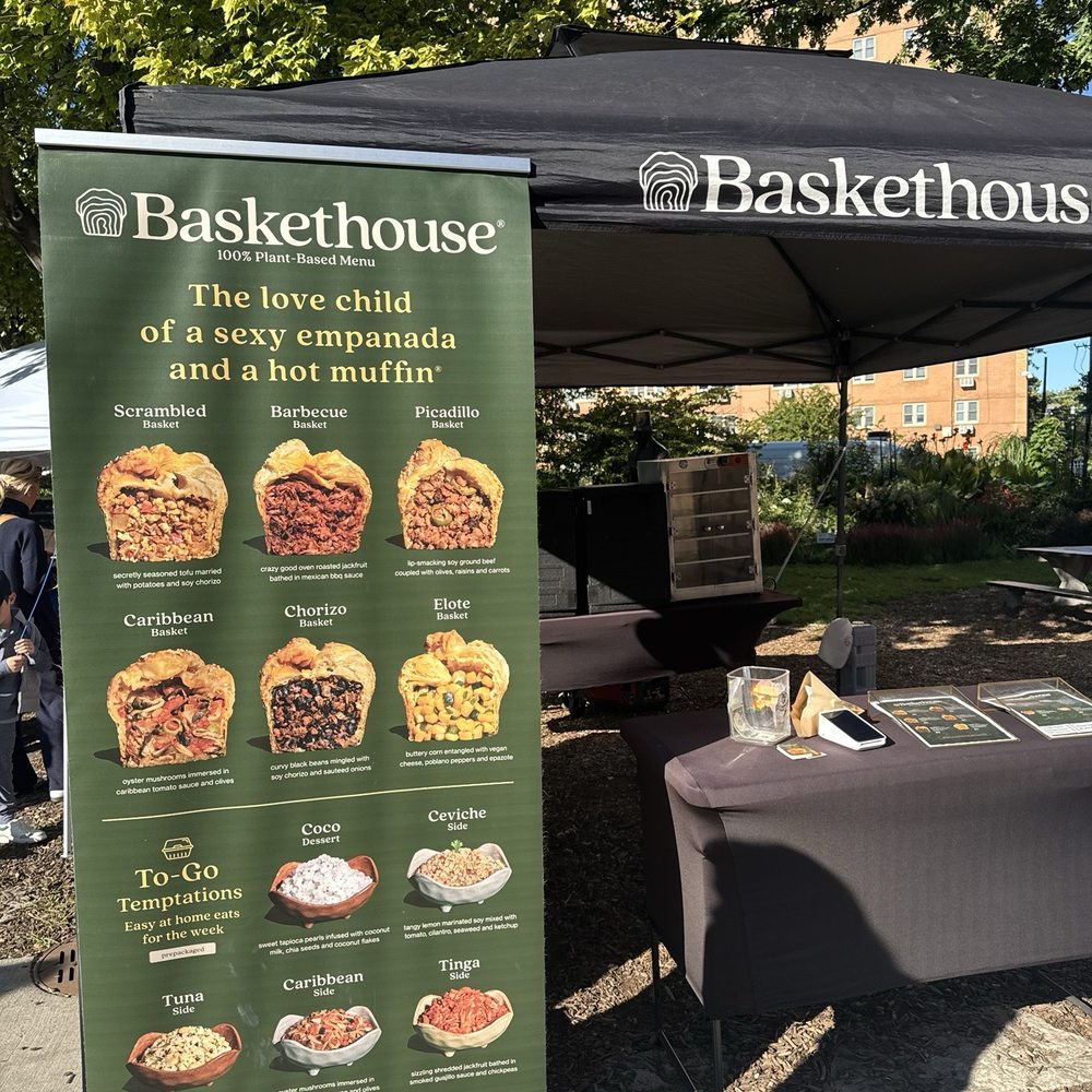 Wicker Park - Baskethouse booth - Farmers Market Near Me - Chicago, Illinois Wicker Park - Baskethouse booth - Farmers Market Near Me - Chicago, Illinois