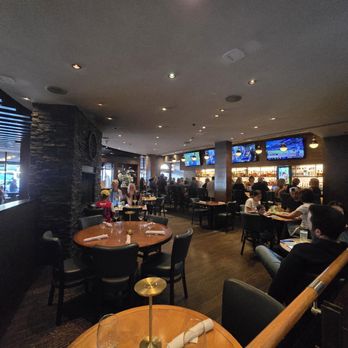 Park West Tavern - Inside - New American Near Me - Ridgewood, New Jersey Park West Tavern - Inside - New American Near Me - Ridgewood, New Jersey
