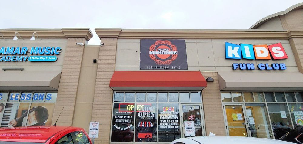 Streetside Munchies Logo