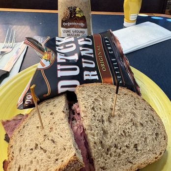 Crossroads Delicatessen - Hot Pastrami (flown in from East Coast) on caraway rye - Breakfast & Brunch Near Me - Minnetonka, Minnesota