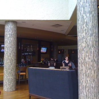 Hyatt Regency Austin - Bar area - Hotels Near Me - Austin, Texas Hyatt Regency Austin - Bar area - Hotels Near Me - Austin, Texas