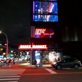 Davidovich Bakery - Outside Essex Market corner of Delancey and Essex - Bagels Near Me - New York, New York