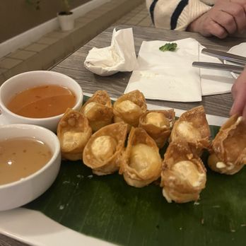Sukho Thai Restaurant - Thai Near Me - Runnemede, New Jersey