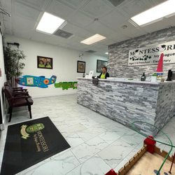 Montessori Ivy League Academy - Montessori Ivy League Front Desk.
