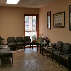Chow Acupuncture and Chinese Medicine - Kenneth Chow's and Dr. Dantin's waiting room