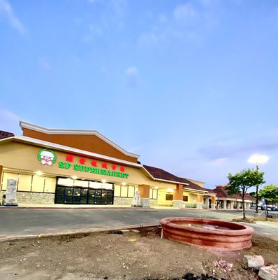 SF Supermarket by null