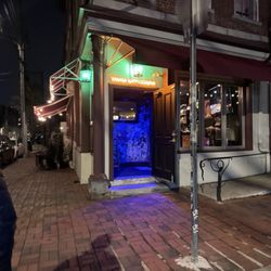 Yanaga Kappo Izakaya - Outdoor entrance area
