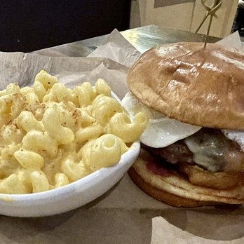 Cin Cin Burger BAR - Gold Digger's Mac & Cheese and burger - Burgers Near Me - Winston-Salem, North Carolina Cin Cin Burger BAR - Gold Digger's Mac & Cheese and burger - Burgers Near Me - Winston-Salem, North Carolina