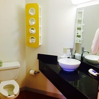 Motel 6 - Bathroom great for a motel and clean - nonsmoking room - Hotels Near Me - Bristol, Virginia Motel 6 - Bathroom great for a motel and clean - nonsmoking room - Hotels Near Me - Bristol, Virginia