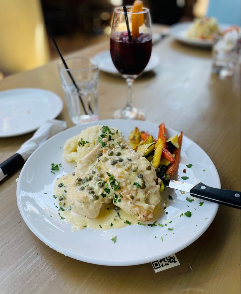 Ivanhoe Restaurant & Bar