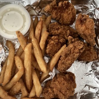 Grilled Cravings & Quality Ice Cream - Chicken and fries - Ice Cream & Frozen Yogurt Near Me - Saint Joseph, Minnesota Grilled Cravings & Quality Ice Cream - Chicken and fries - Ice Cream & Frozen Yogurt Near Me - Saint Joseph, Minnesota