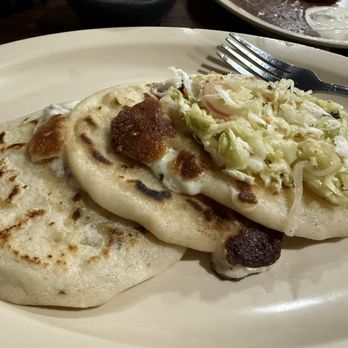 Su Casita Bakersfield - Pupusa De Queso / Cheese Pupusa - Salvadoran Near Me - Bakersfield, California Su Casita Bakersfield - Pupusa De Queso / Cheese Pupusa - Salvadoran Near Me - Bakersfield, California