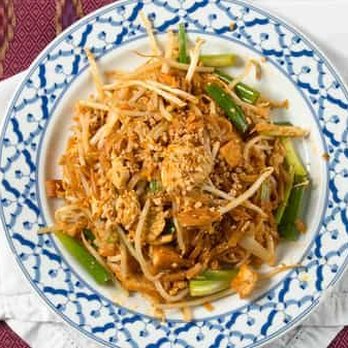 Di Chan Thai Restaurant - Pad Thai - Thai Near Me - San Diego, California Di Chan Thai Restaurant - Pad Thai - Thai Near Me - San Diego, California