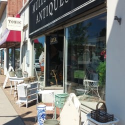 Muleskinner Antiques - cool stuff for sale out front!