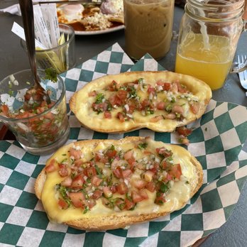 Ninfa's Café - Molletes - Cafeteria Near Me - Cancún, ROO