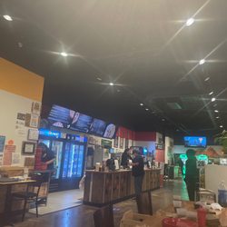 Pizza 9 - Checking off the road for a quick bit to eat