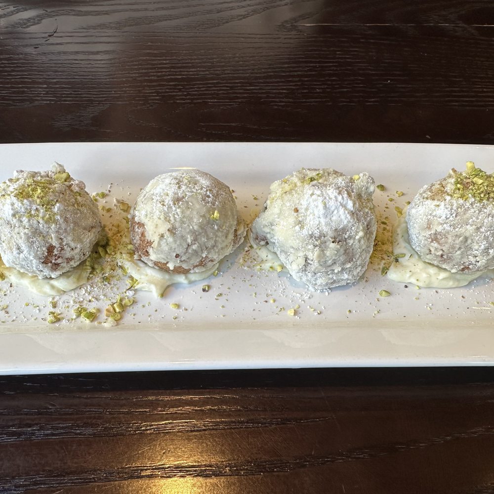 Plate - Donuts - Italian Near Me - Leawood, Kansas Plate - Donuts - Italian Near Me - Leawood, Kansas