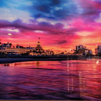 Hotel del Coronado, Curio Collection by Hilton - Pic of a pic - Coronado, CA