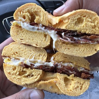 Pauli's Deli & Bagels - Delis Near Me - Norwalk, Connecticut