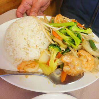 Hong Kong Restaurant - Chinese Near Me - Rio Vista, California