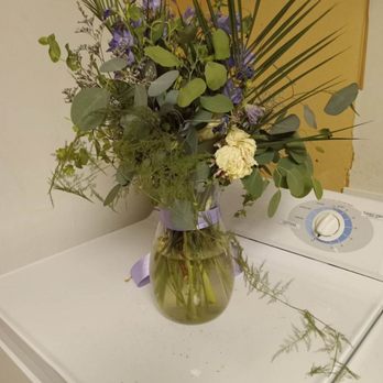 Heather's Flowers - Back of arrangement I was asked to take a pic. By the florist. - Florists Near Me - Frankfort, Indiana Heather's Flowers - Back of arrangement I was asked to take a pic. By the florist. - Florists Near Me - Frankfort, Indiana