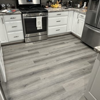 Bamaca Handyman - Kitchen waterproof vinyl - Painters Near Me Bamaca Handyman - Kitchen waterproof vinyl - Painters Near Me
