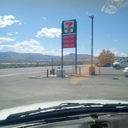 7-Eleven - Gas prices