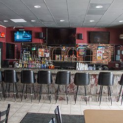 Force Sports - Eastlake - Full service restaurant, fully stocked bar, and concessions