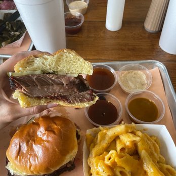 Four 41 South BBQ - Brisket Sandwich with mac & cheese - Barbeque Near Me - Canton, Georgia Four 41 South BBQ - Brisket Sandwich with mac & cheese - Barbeque Near Me - Canton, Georgia