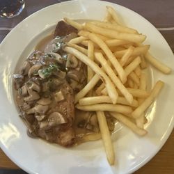 Gaststätte Pörrbacher Hof - Rahmschnitzel