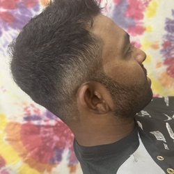 Metro Barber - Fade with razor and bread detail