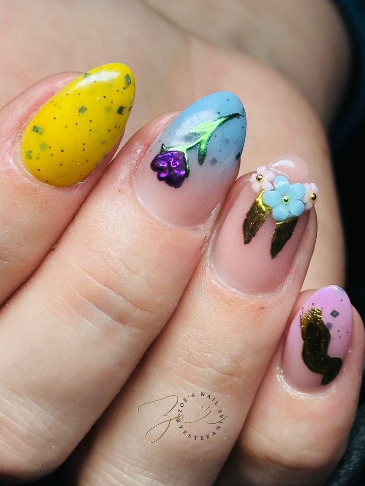 Zoe’s Nail’s By Estefania Logo