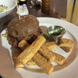 Very veggie burger and chickpea fries Very veggie burger and chickpea fries
