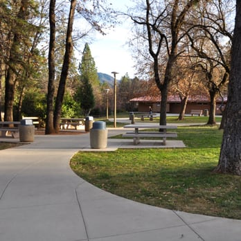 Lakehead Rest Area - Beautiful area to rest! - Rest Stops Near Me - Lakehead, California