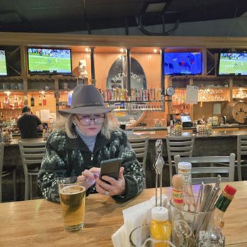 Eleanor's Bar & Grill - Sports Bar - New American Near Me - Jackson, Wyoming