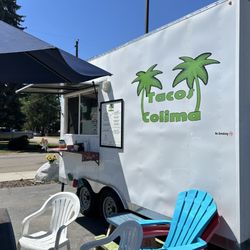 Tacos Colima - Food trailer and outdoor seating