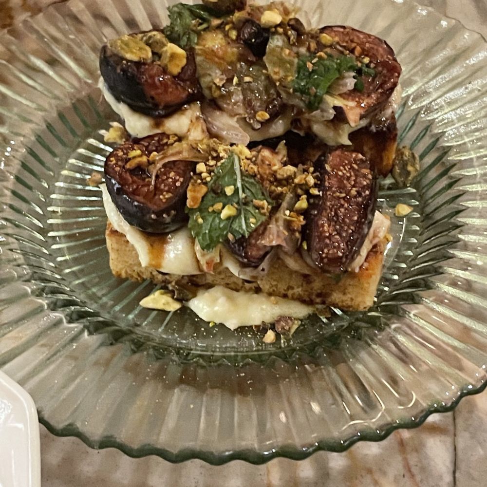 Enswell - Roasted Figs with goat cheese - Cocktail Bars Near Me - Philadelphia, Pennsylvania Enswell - Roasted Figs with goat cheese - Cocktail Bars Near Me - Philadelphia, Pennsylvania