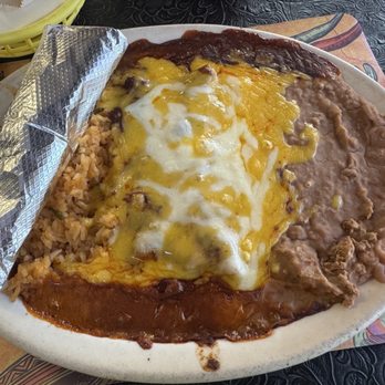 Recuerdos - Enchilada plate with refried beans - Tex-Mex Near Me - Round Rock, Texas