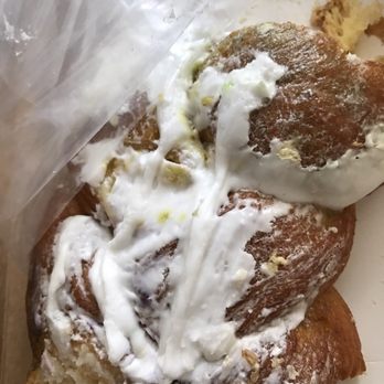 Nonna Randazzo's Italian Bakery - The icing was clearly melted and all over the place. Poor rush job! - Bakeries Near Me - Covington, Louisiana